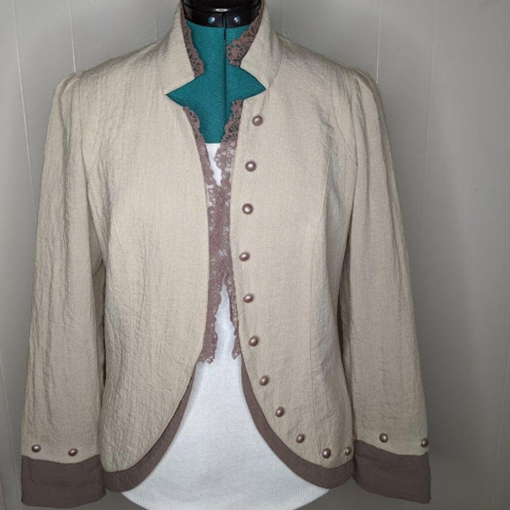 Insight New York Jacket With Pearl Buttons and Guipure In The Middle. Size 4.